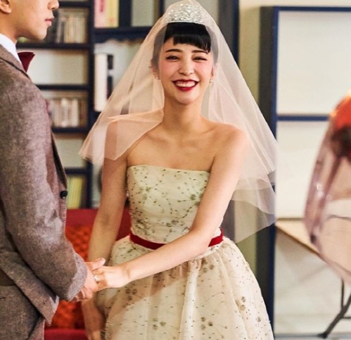 '지오♥' 최예슬, 웨딩사진 추가 공개 '환한 신부의 미소'