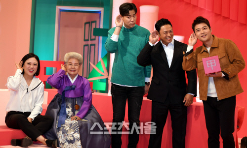 [포토] 김숙-심영순-최현석-양치승-전현무 '당나귀 귀 기대하세요'