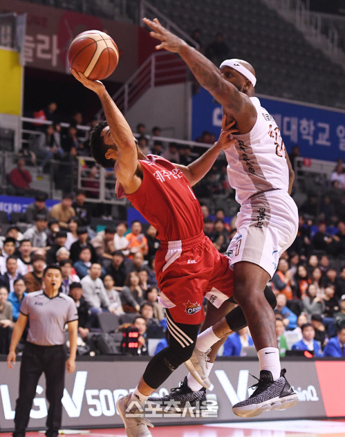 [포토] 오리온 하워드, 막히면 안돼~!