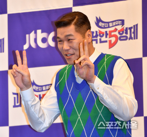 '괴팍한 5형제' 서장훈 '무게 중심 잡아주는 역활'[포토]