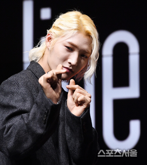 [포토] 온리원오브 (OnlyOneOf)  준지, 하트도 남달라~