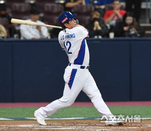 [포토] 황재균, 제대로...맞았나?