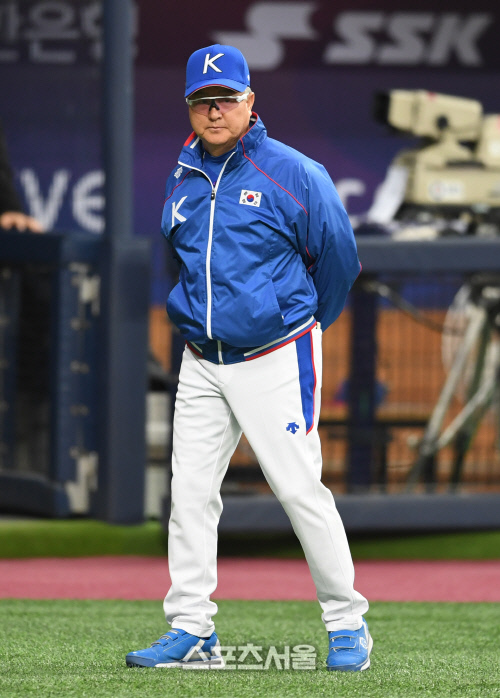 [포토]푸에르토리코와의 평가전 앞둔 김경문 감독