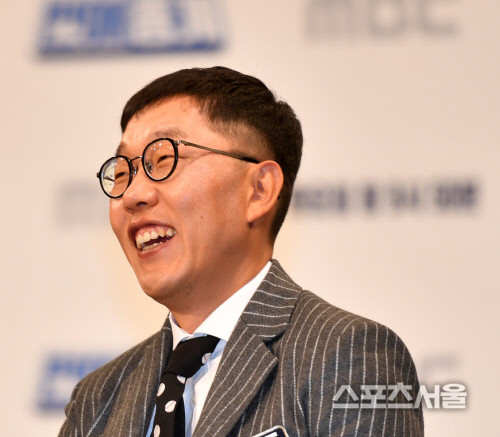 \'편애중계\' 김재동[포토]