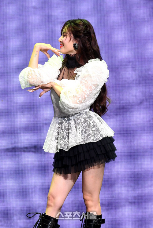 [포토]현아 쇼케이스, 옆라인은 이렇게!