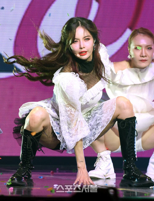 [포토]현아, 과감한 안무