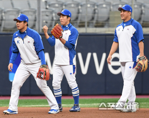 [포토] 허경민-최정-황재균, 3루를 부탁해~!