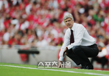 벵거의 일침 "바르셀로나, 그들만의 카리스마 잃었다"