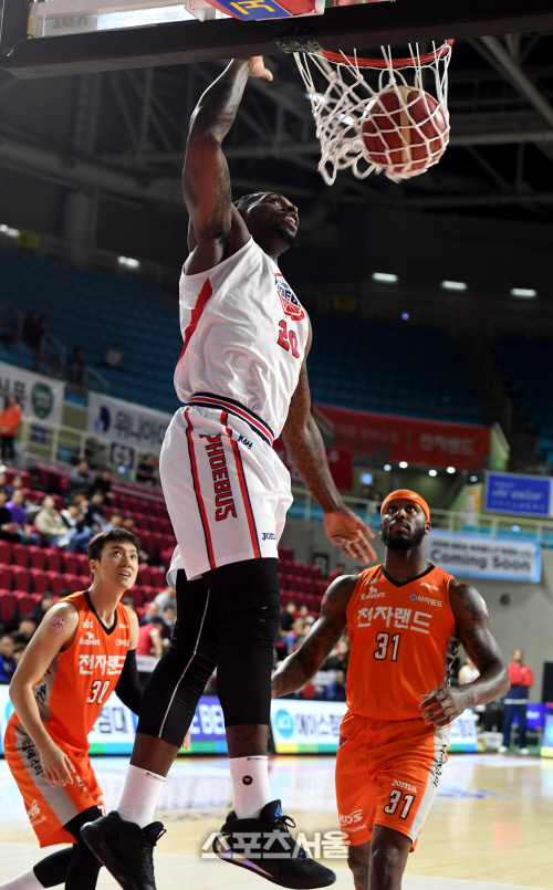 [포토] 라건아 \'완벽해\'