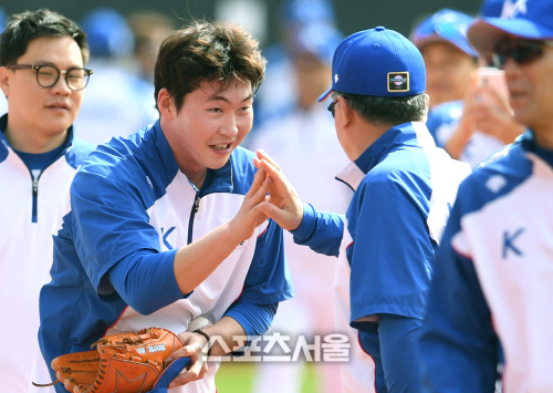 "이벤트 대회 아니니까"…MOON '문경찬 발언' 부메랑 될라 [프리미어12]