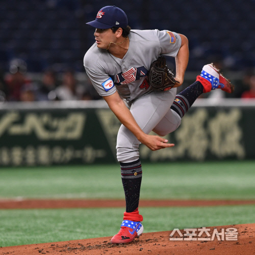 [포토] 미국 선발 코디 폰스, 한국 타선이 생각보다...