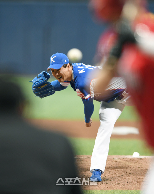 연일 '김광현 경계령', 日칼럼니스트 '30대 이후 에이스 관록…'[프리미어12]