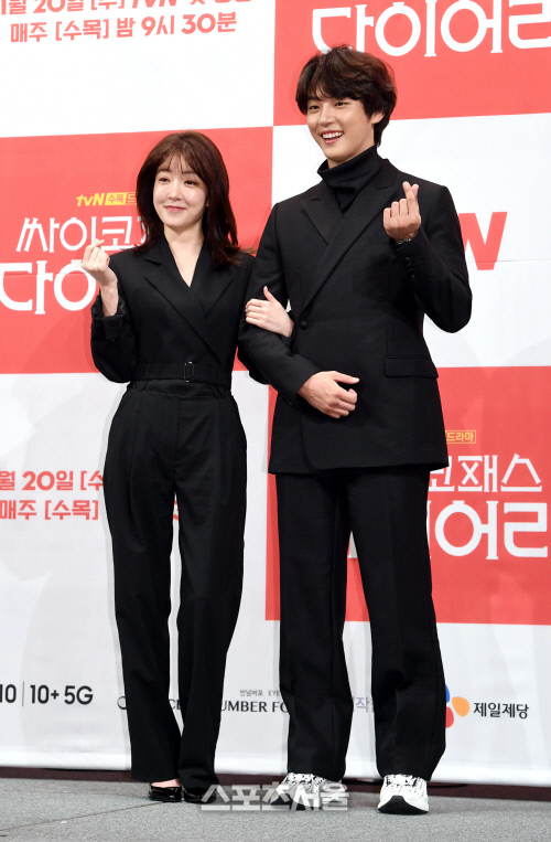 [포토]'싸이코패스 다이어리'에서 호흡 맞추는 정인선과 윤시윤