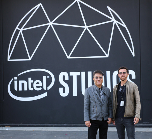 이수만 프로듀서, 360도로 즐기는 K팝 첨단 콘텐츠 프로듀싱 나서