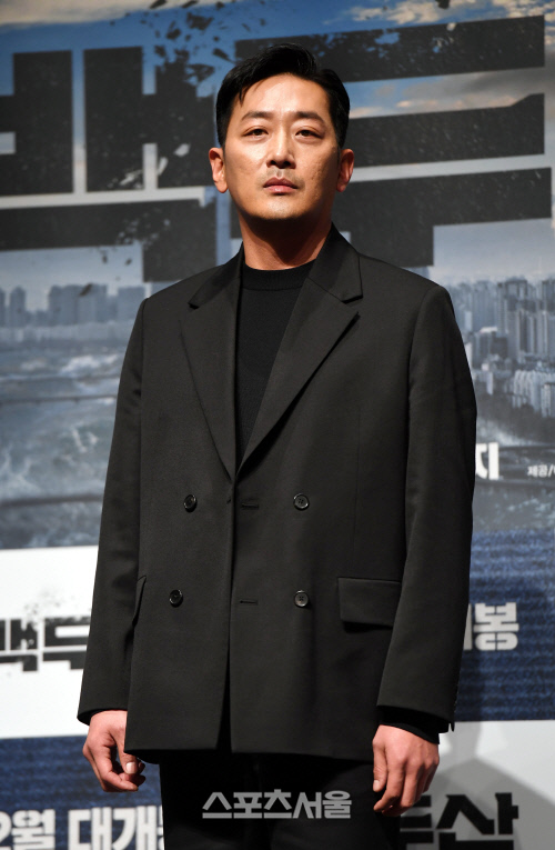 [포토] 하정우 '카리스마 뿜뿜'