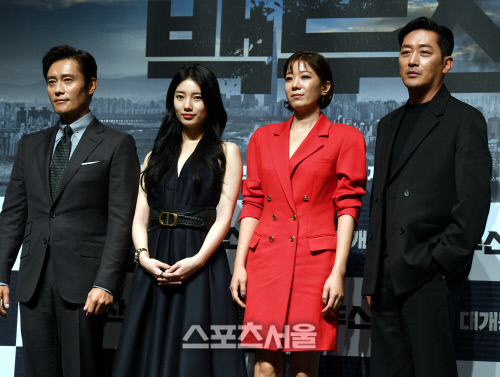 [포토] 이병헌-수지-전혜진-하정우, 이 조합 실화?