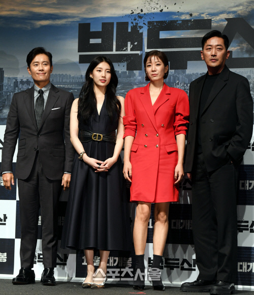 '백두산' 이병헌X하정우X전혜진X배수지 "이보다 화려한 재난영화는 없다"[SS무비]