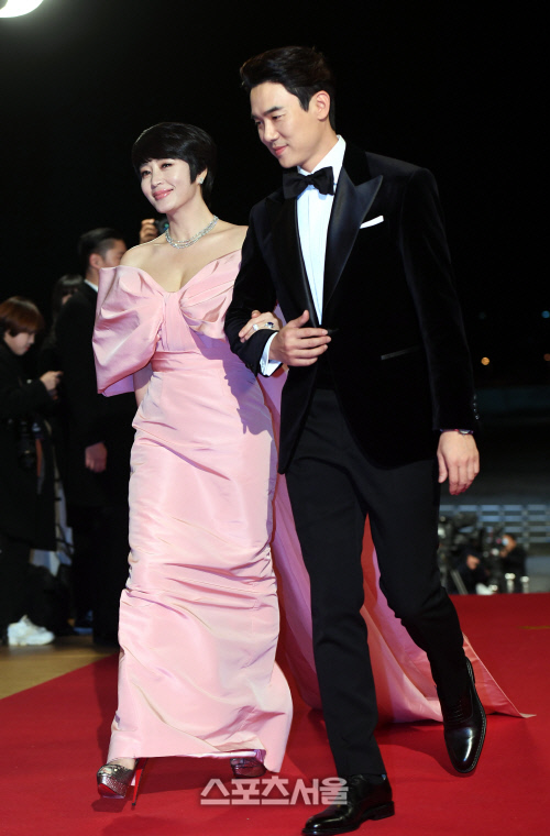 [포토] 김혜수-유연석 '발걸음도 가볍게'