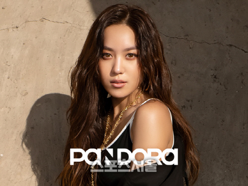 힙한 매력으로 다이어트 시장 장악한 김희정, 판도라 모델 전격 발탁