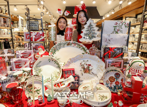 [포토] 현대百, '윌리엄스 소노마' 크리스마스 컬렉션 선봬