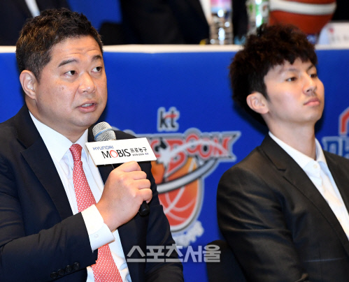 [포토] LG 현주엽 감독, 올 시즌은...시래만 잘하면...