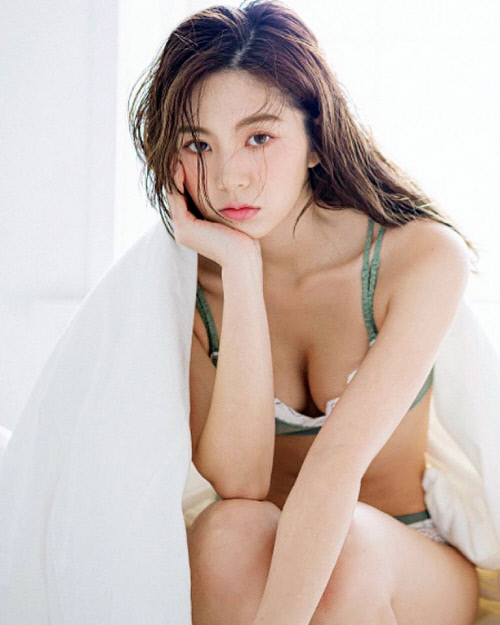 결혼 후 더 예뻐진 모델 락채은, 나이를 거꾸로 먹는 얼굴![포토]