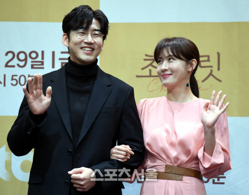 [포토] 윤계상-하지원, 꿀 떨어지는 미소