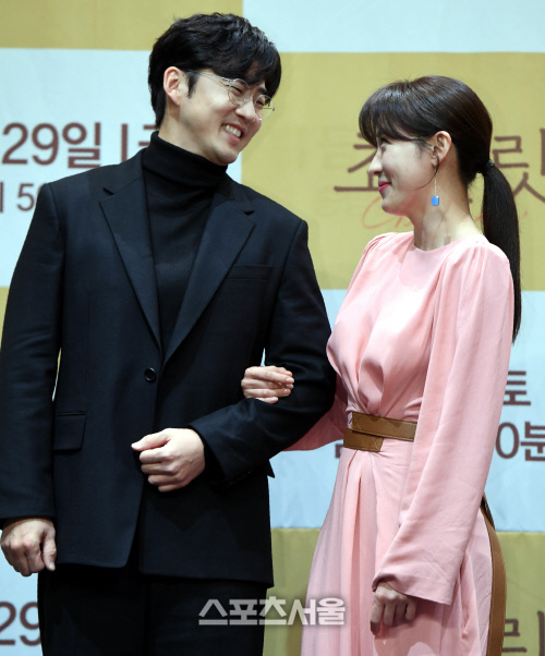 [포토] 윤계상-하지원, 꿀이 떨어지는 눈빛 교환