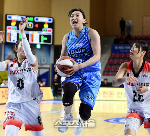 [포토] 이주연 '새처럼 날아서'