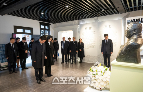 이재명 "역사 잊는 민족 미래 없는 사실 항상 가슴에 새기겠다"