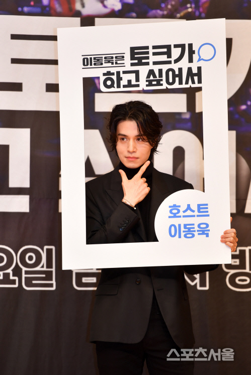 무대오른 이동욱, 넘치는 끼[포토]