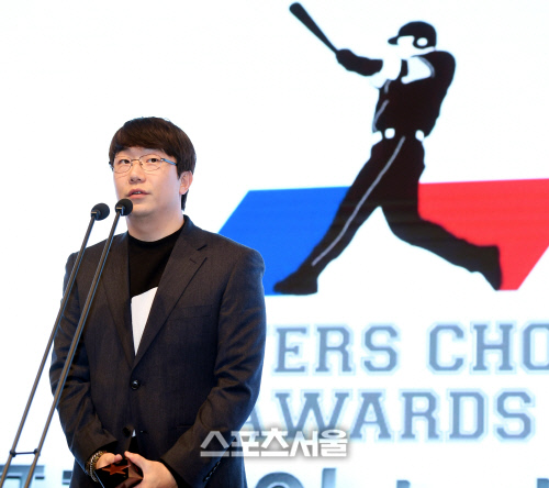 [포토] 양현종, '플레이어스 초이스 어워즈' 올해의 투수상 수상