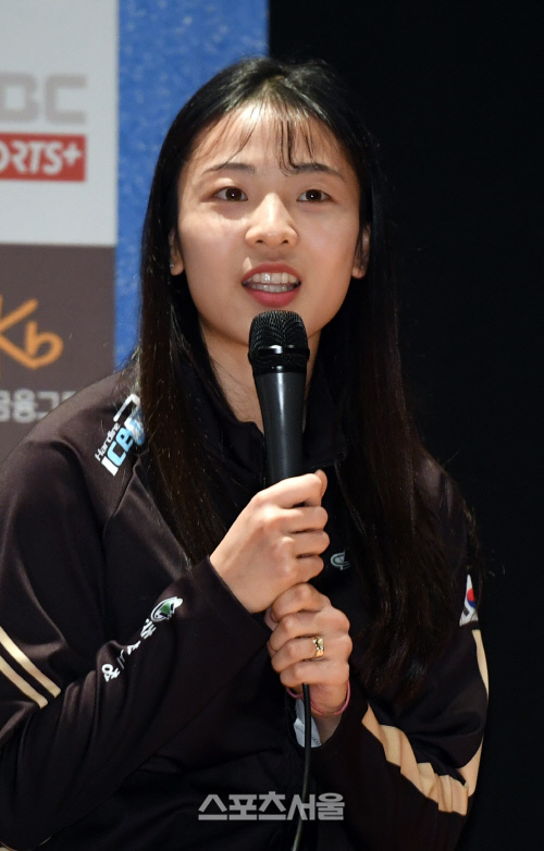 [포토]\'팀 민지\' 이끄는 춘천시청 여자컬링팀의 스킵 김민지