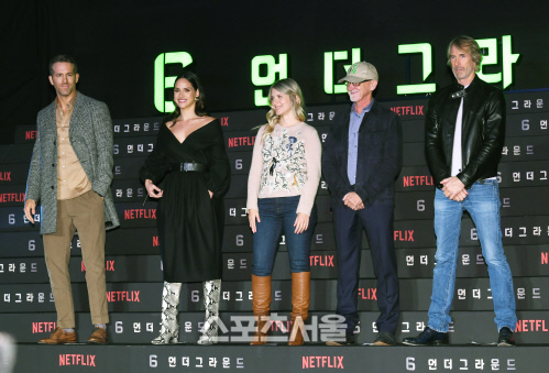 [포토]영화 '6 언더그라운드' 내한 기자회견