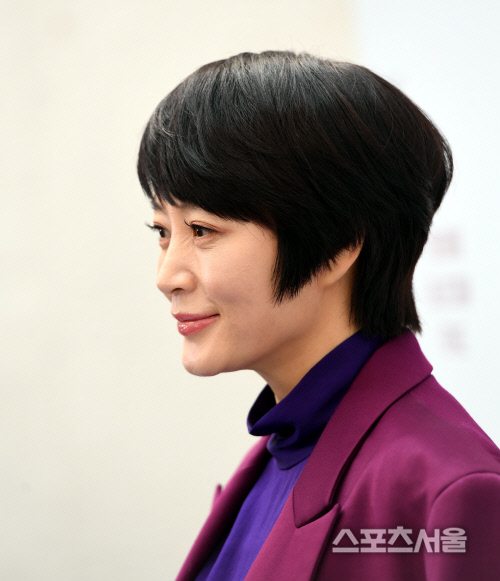 [포토] 김혜수, 옆모습도 아름다워~