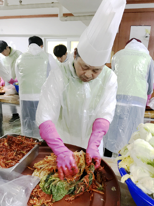 보도_부산 웨스틴조선호텔_사랑의 김장 나눔 (3)
