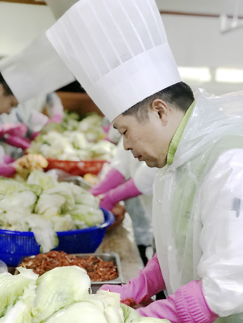 보도_부산 웨스틴조선호텔_사랑의 김장 나눔 (3)