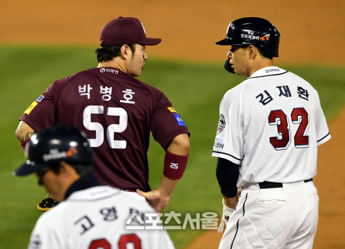 [포토] 김재환-박병호, 오랜만이야~