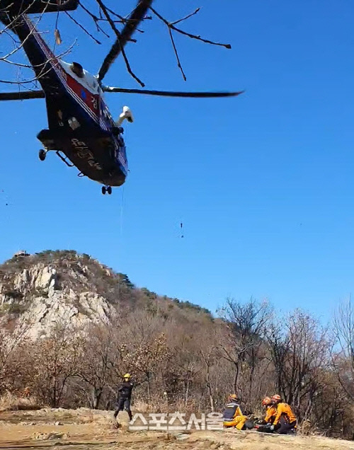 안산소방서 구조대원, 수암산 발목골절 요구조자 구조