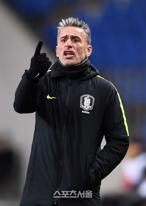 [포토]벤투 감독, 격정적으로!(한국-중국)