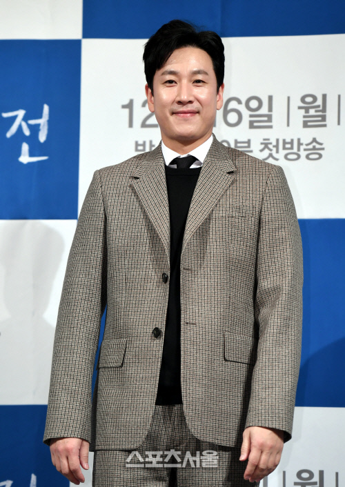 [포토] 이선균, 부드러운 미소