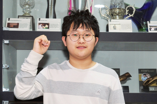입단 성공한 제주도 바둑영재 양유준 "목표는 세계 타이틀!"