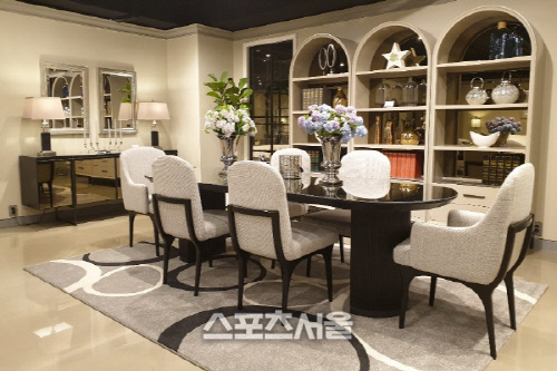 미라지퍼니쳐 강남점 오픈…펜실베니아하우스 특별관 신설