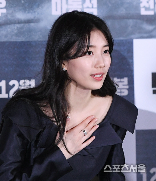 [포토] 수지, '백두산'으로 인사드려요