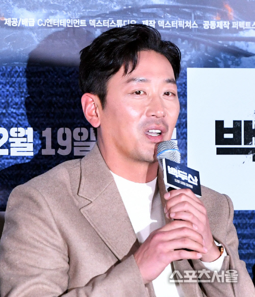 [포토] 하정우, 수지가 아내라는 이야기에...