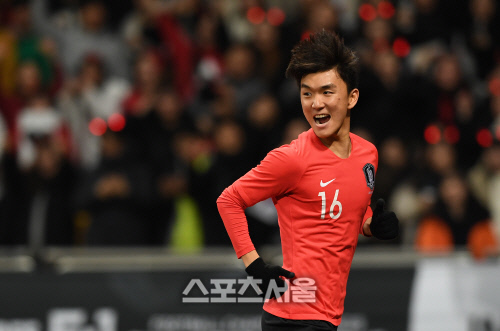 [포토]황인범, 한일전 선제골은 내가!