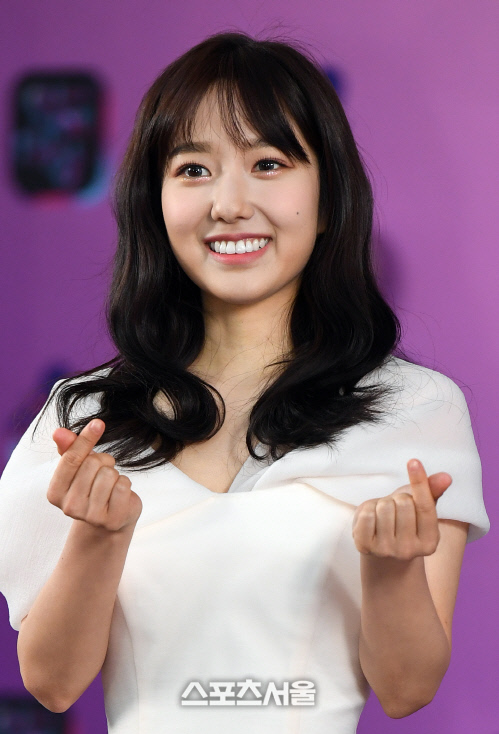 [포토]이혜성 아나운서, 깜찍한 하트