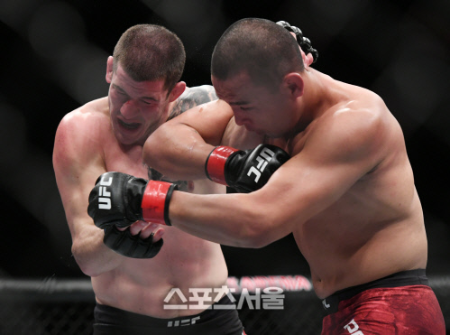 공격하는 박준용