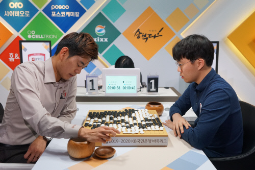 주장 신민준의 힘, 한국물가정보 8승 선두 질주!