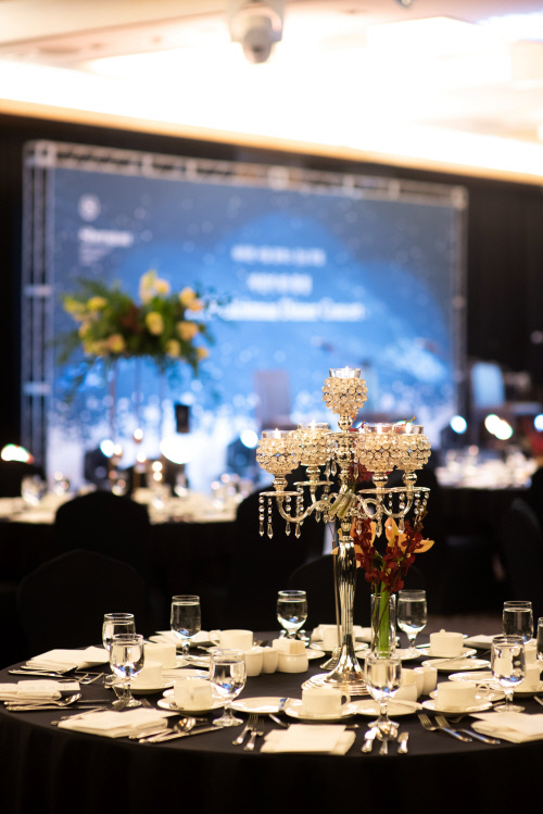 '거리엔 흰눈이 내리고' 쉐라톤 팔래스 강남, '이치현과 벗님들' 디너 콘서트 객실 패키지